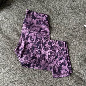 Lululemon in movement leggings